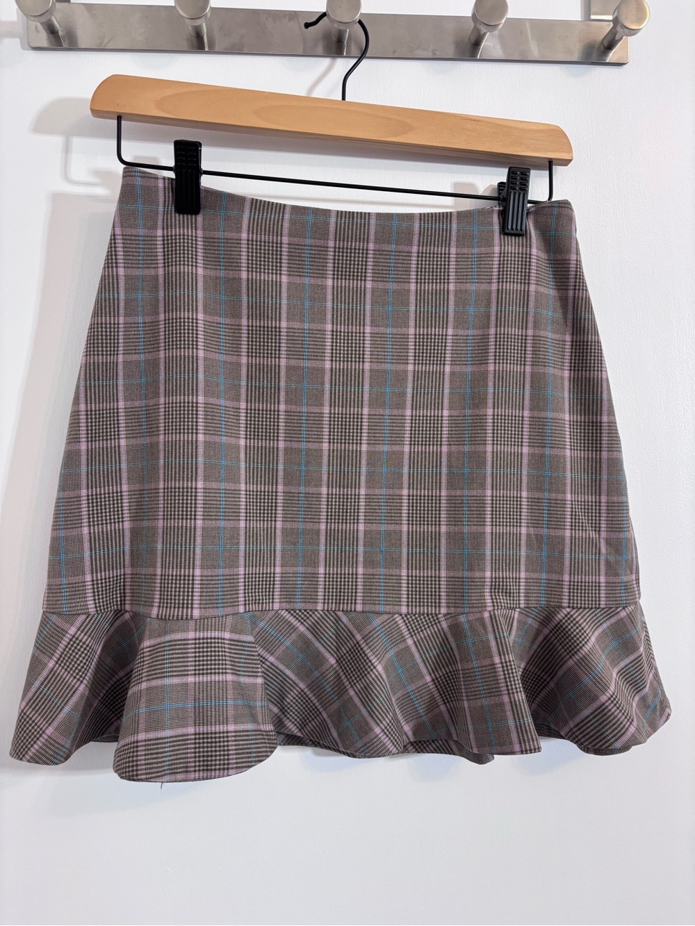 Sunday Best Aritzia Plaid Ruffle Bottom Skirt Size 4 Brown Pink Blue Schoolgirl